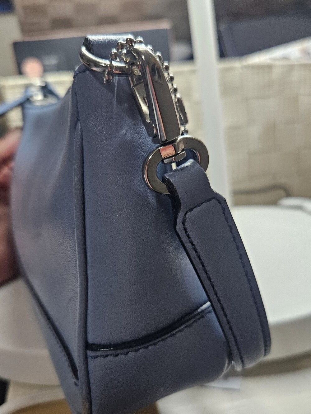Coach Hamptons Demi Pouch - Picture 3 of 11